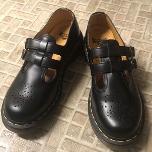 Dr Martens Mary Jane leather loafers LIKE NEW